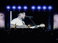 「11回シラチャ日本祭り」での瑛人のパフォーマンスの様子。