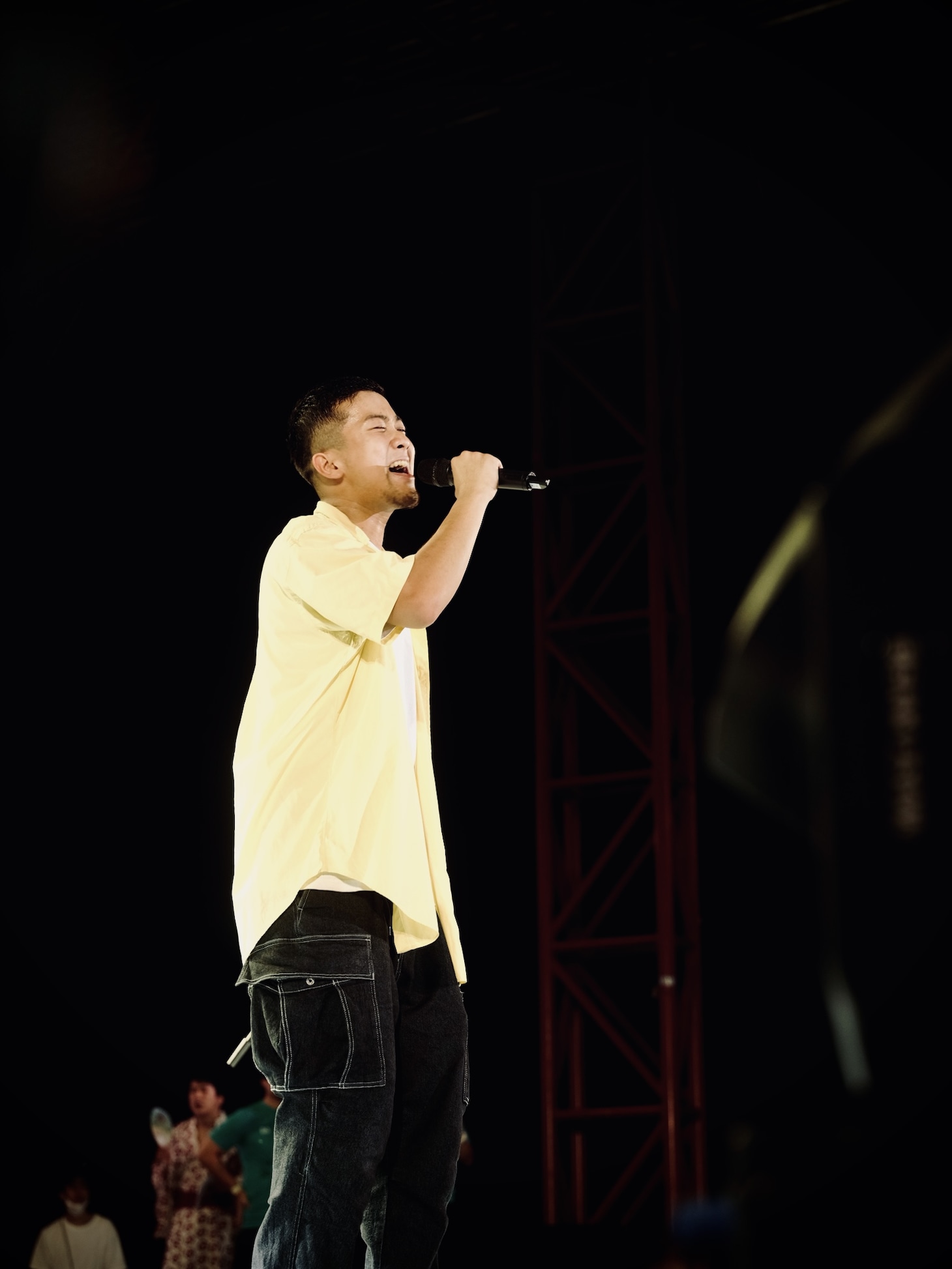 瑛人