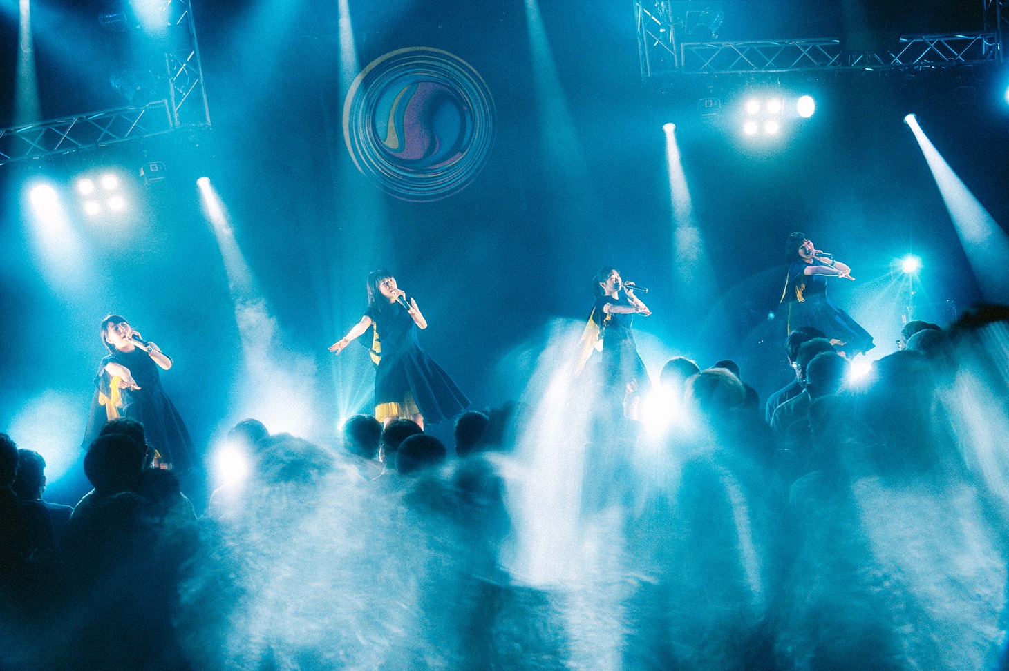 「RYUTist 結成11周年秋冬ツアー【（エン）】」初日公演の様子。（撮影：垂水佳菜）