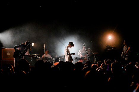 DYGL「Thirst」の様子。（Photo by Yukitaka Amemiya）