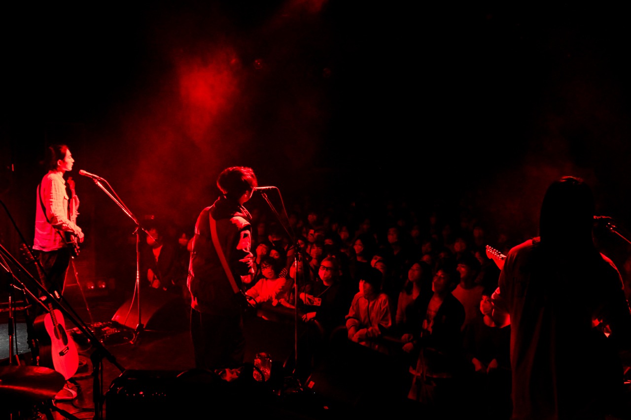DYGL「Thirst」の様子。（Photo by Yukitaka Amemiya）