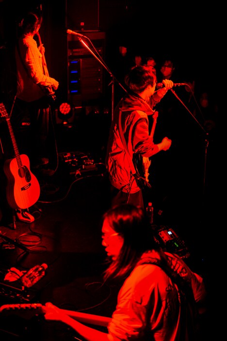 DYGL「Thirst」の様子。（Photo by Yukitaka Amemiya）