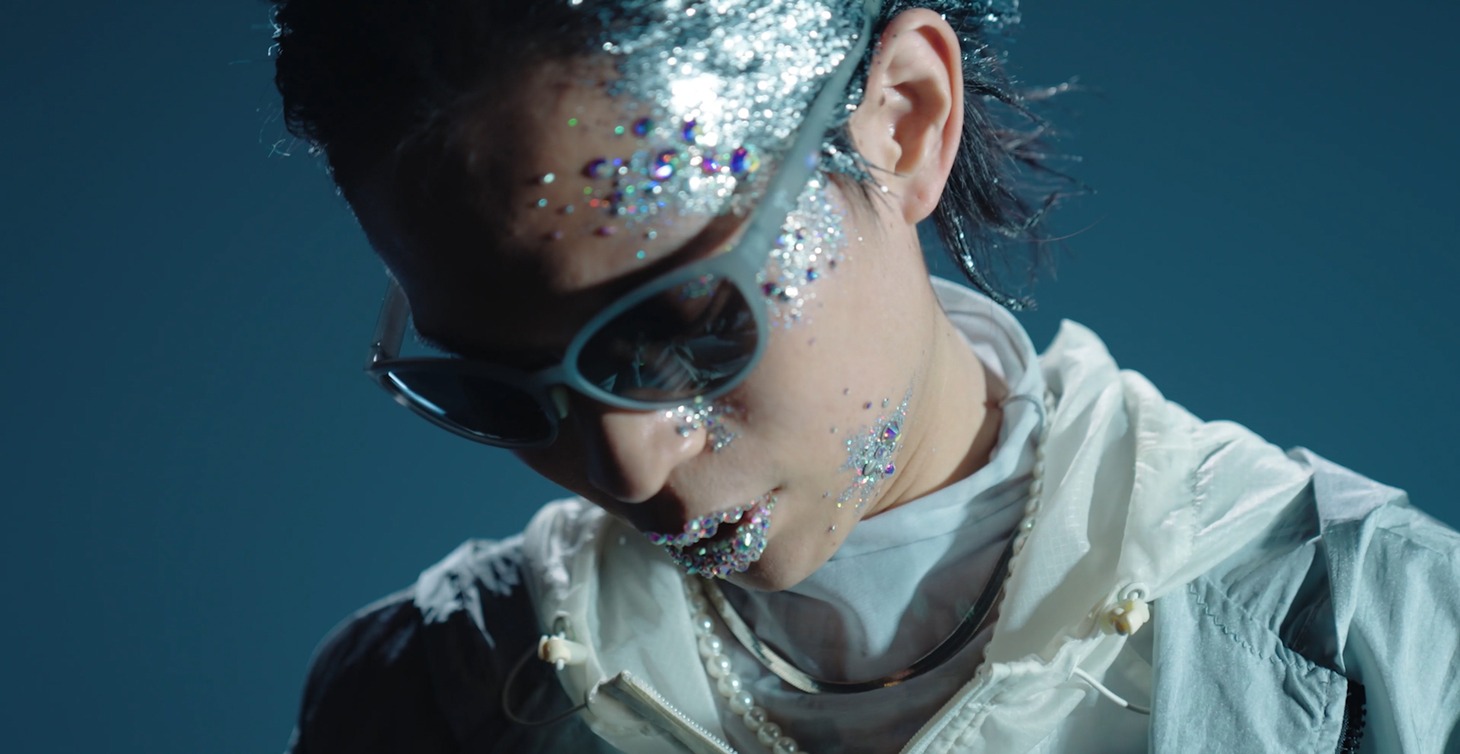 Lucky Kilimanjaro「一筋差す」MVより。
