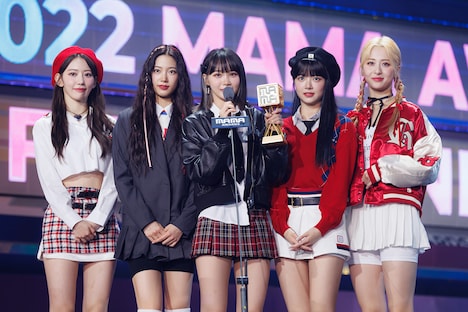 「Favorite New Artist」に選出されたLE SSERAFIM。 (c)CJ ENM Co., Ltd, All Rights Reserved