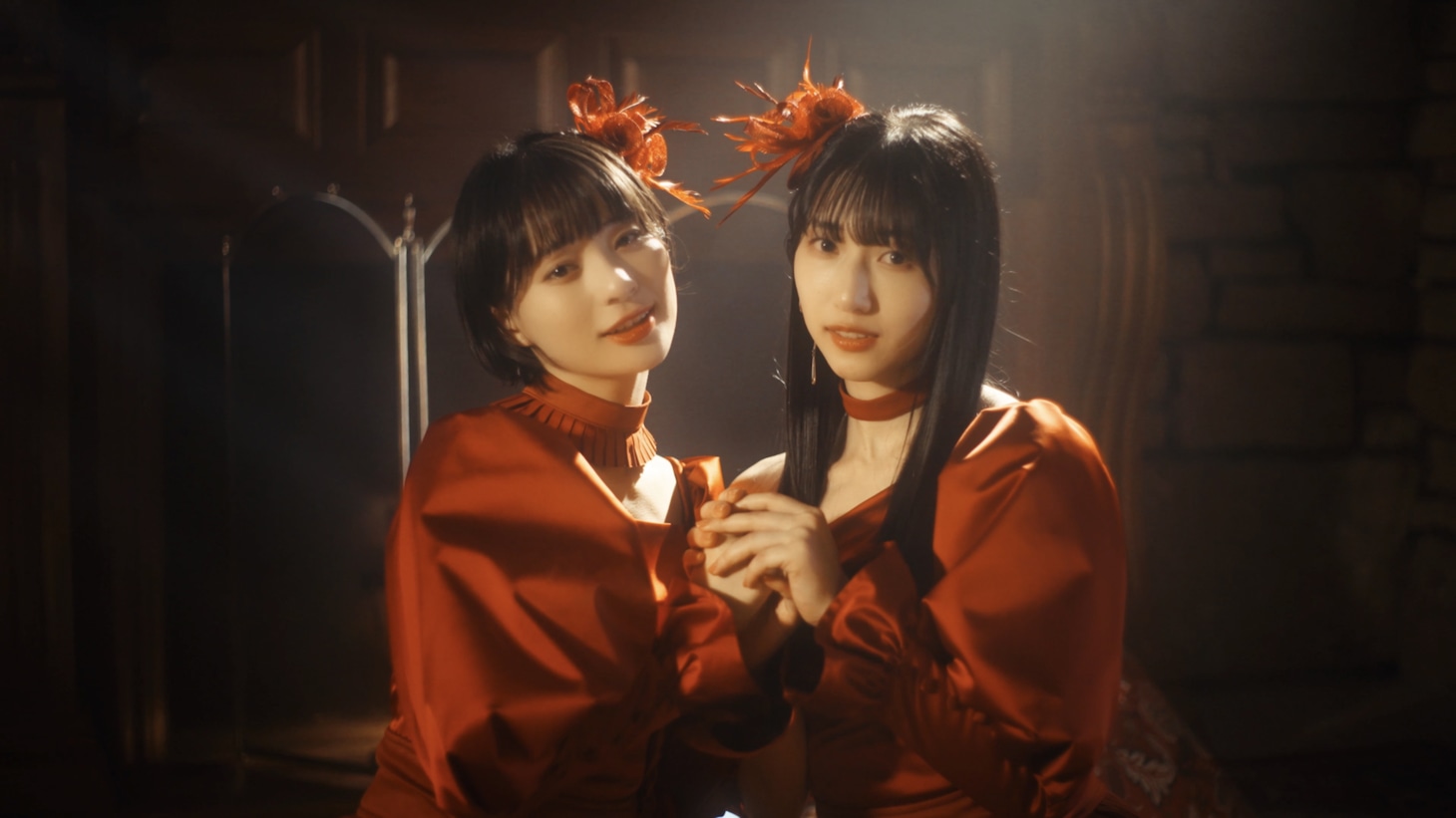≠ME「ピオニーズ」のミュージックビデオより。(c)YOANI/KING RECORDS