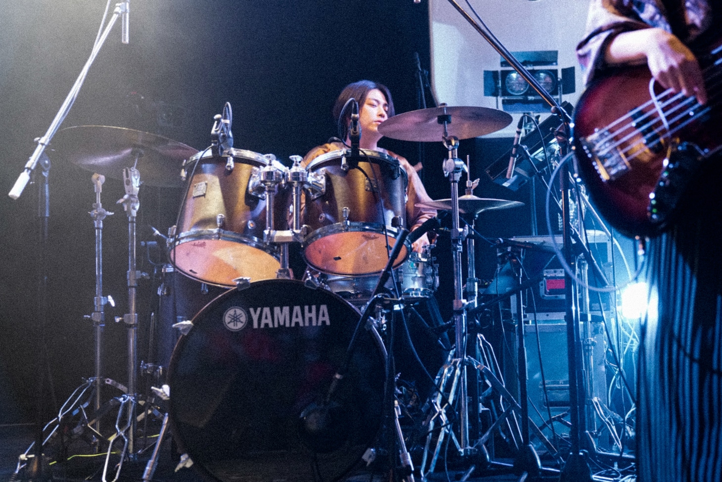 岡本啓佑（Dr / 黒猫チェルシー）（Photo by Asami Nobuoka）
