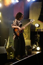 まきやまはる菜（B / パジャマで海なんかいかない）（Photo by Asami Nobuoka）