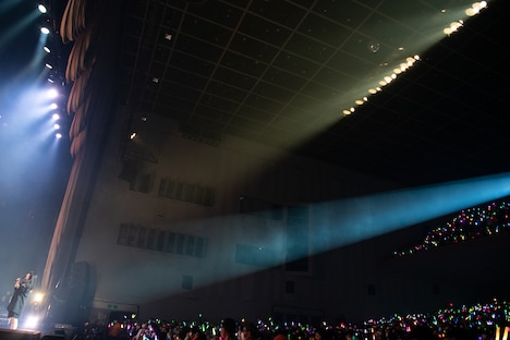 色とりどりの“推し変”カラーで染まった中野サンプラザホール。