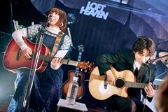 エルスウェア紀行、過去と現在を行き来する単独公演「夢幻飛行」でファン魅了