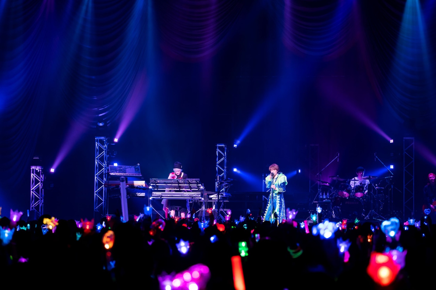access 30周年アニバーサリーツアー「primitive heart」東京・立川公演の様子。（撮影：中村功）