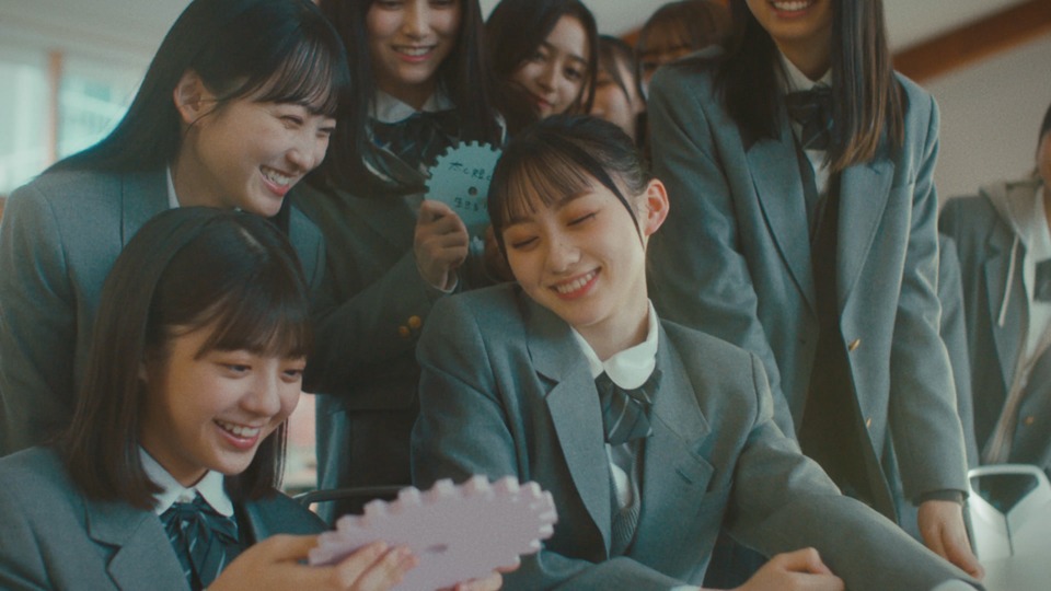 乃木坂46「17分間」ミュージックビデオより。