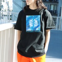 「ライブナタリー “フジファブリック × Vaundy”」オリジナルグッズのTシャツ。