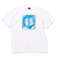 「ライブナタリー “フジファブリック × Vaundy”」オリジナルグッズのTシャツ。