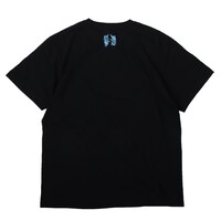 「ライブナタリー “フジファブリック × Vaundy”」オリジナルグッズのTシャツ。