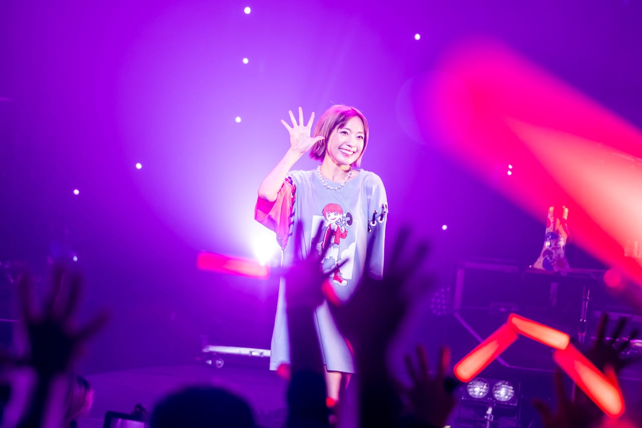 斉藤朱夏、“くもり空の向こう側”に見た最高の景色（ライブレポート