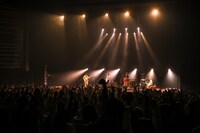 「KOTORI presents『Standing Ovation』」昭和女子大学人見記念講堂公演の様子。（photo by Masanori Fujikawa）