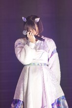 涙する水野瞳。（撮影：笹森健一）