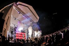 「Devil ANTHEM. 8th Anniversary ONE MAN LIVE 『でび野音祭2022』」の様子。（撮影：笹森健一）