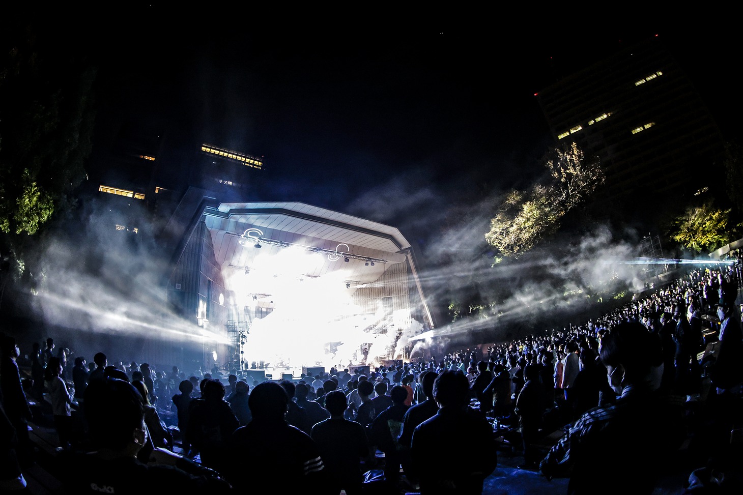 「Devil ANTHEM. 8th Anniversary ONE MAN LIVE 『でび野音祭2022』」の様子。（撮影：笹森健一）