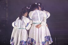 メジャーデビュー決定の知らせを受けて涙するDevil ANTHEM.。（撮影：笹森健一）