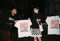 左からうーちゃん（どついたるねん）、寿々木ここね（SAKA-SAMA）