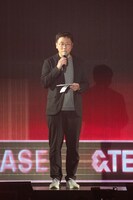 司会の古家正亨。