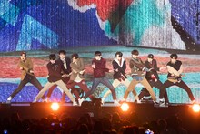 「&TEAM DEBUT SHOWCASE [First Howling : ME]」の様子。