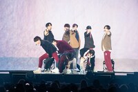 「&TEAM DEBUT SHOWCASE [First Howling : ME]」の様子。