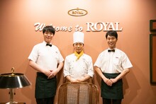 左から川島明（麒麟）、堂島孝平、藤井隆。