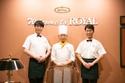 左から川島明(麒麟)、堂島孝平、藤井隆。