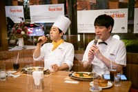 堂島孝平と川島明（麒麟）。