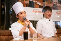 フーディーゲストの堂島孝平と川島明（麒麟）。