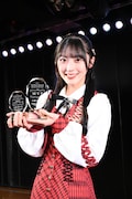 「AKB48劇場17周年特別記念公演」内コーナー「AKB48 Award Member of the Year」で「最優秀ベストルーキー賞」「最優秀MVP」に選ばれた佐藤綺星。(c)AKB48