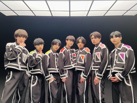 THE SUPER FRUIT「馬鹿ばっか」MV撮影時のオフショット。