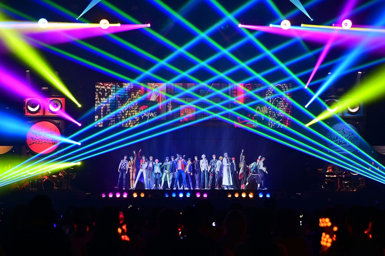 「ヒプノシスマイク -Division Rap Battle- 3DCG LIVE “HYPED-UP 02”」の様子。