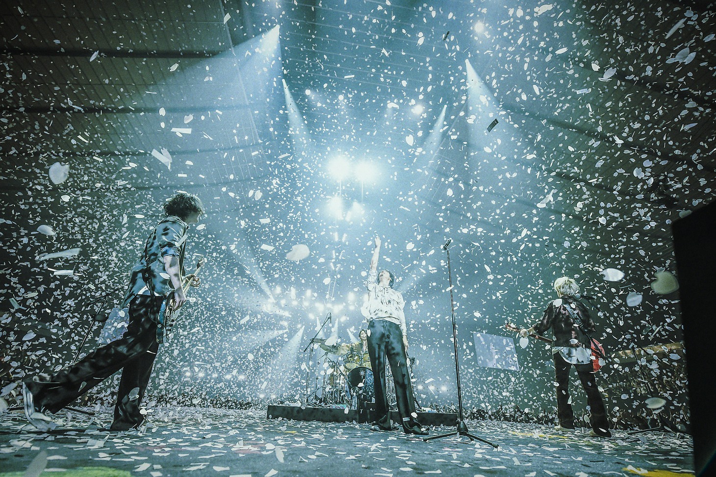 [Alexandros]「But wait. Arena? 2022 supported by Panasonic」2022年12月7日 国立代々木競技場第一体育館公演の様子。（撮影：河本悠貴）