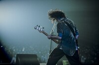 磯部寛之（B, Cho）（撮影：河本悠貴）