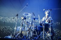 リアド偉武（Dr）（撮影：河本悠貴）