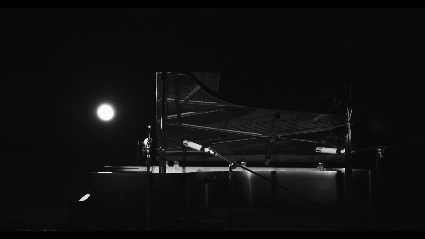 坂本龍一（『Ryuichi Sakamoto: Playing the Piano 2022』
(c)2022 KAB Inc.）