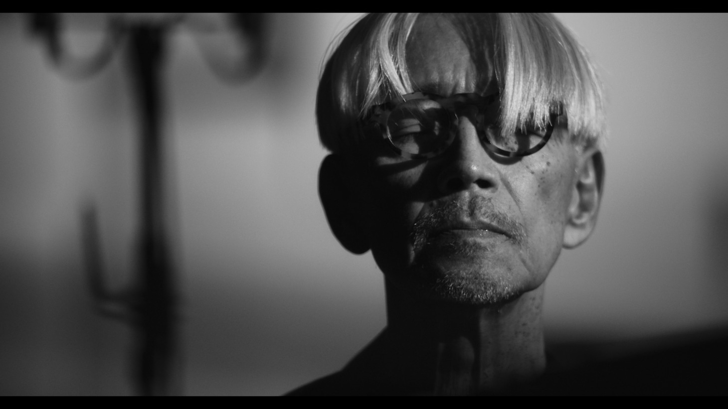 「Ryuichi Sakamoto: Playing the Piano 2022」より（『Ryuichi Sakamoto: Playing the Piano 2022』
(c)2022 KAB Inc.）