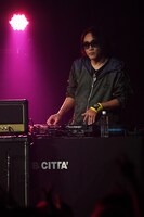 I.N.A.（撮影：株式会社 LINKSOLU 大武ひろあき）