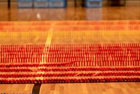 ドミノ倒しの様子。