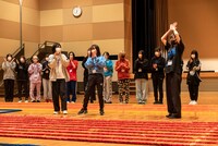 喜ぶナオ・オブ・ナオチーム。