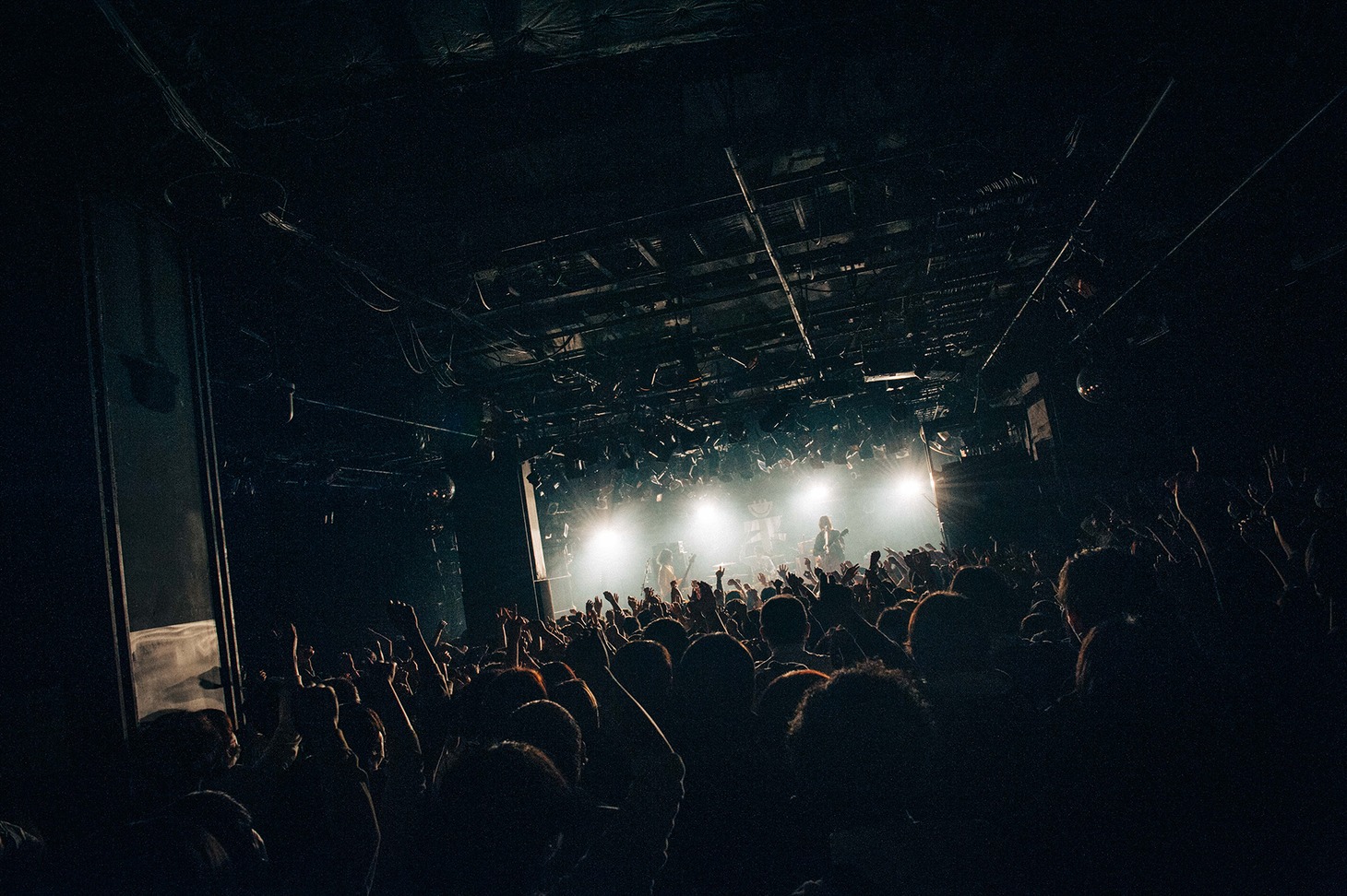 ネクライトーキー（撮影：垂水佳菜）