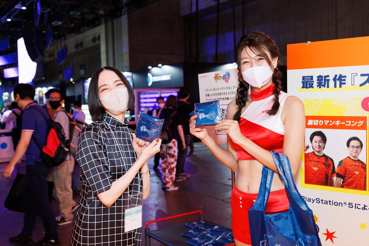 オリジナルエコバッグをもらってご機嫌なのっちさん。