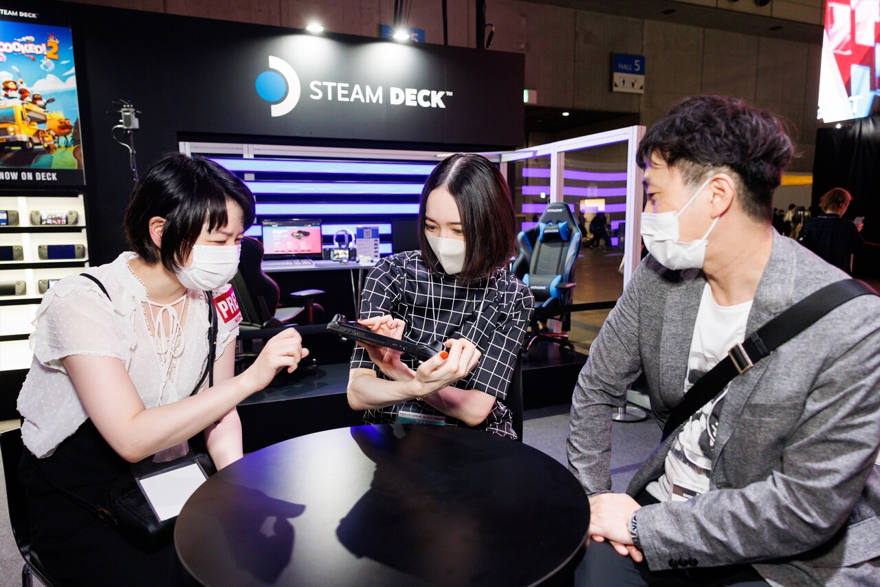 くるくる回しながら裏側まで念入りにチェック。