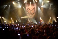 「BUMP OF CHICKEN TOUR 2022 Silver Jubilee」12月12日公演の様子。（Photo by Taku Tatewaki）