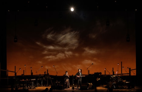 ハンバート ハンバート「私たちはしぶとく歌う」ファイナル公演の様子。（撮影：後藤渉）