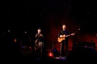 ハンバート ハンバート「私たちはしぶとく歌う」ファイナル公演の様子。（撮影：後藤渉）