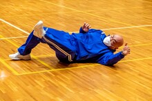 目が回るクロちゃん。